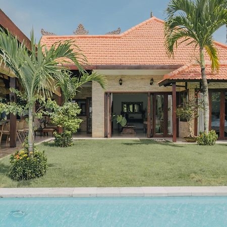 Uluwatu Tropical Villa Asmara מראה חיצוני תמונה